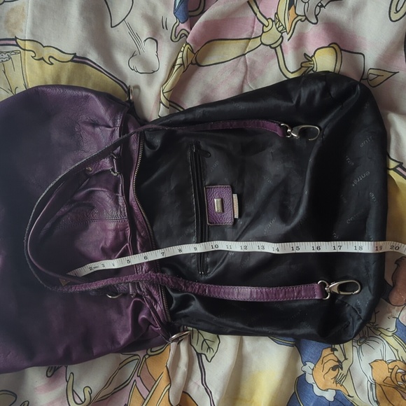 Purple italian leather hobo bag, large bag with zip top, soft distressed leather - Picture 12 of 16